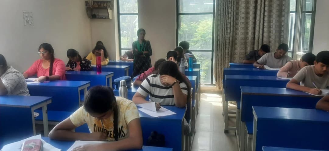 Students at RB IIT Academy