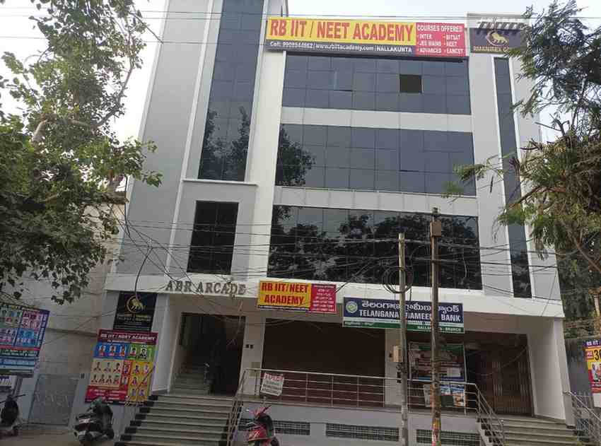 RB IIT Academy
